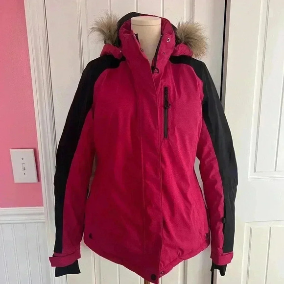 Magellan Outdoors Women’s Ski Jacket Pink Black EUC Size Medium - Picture 1 of 3